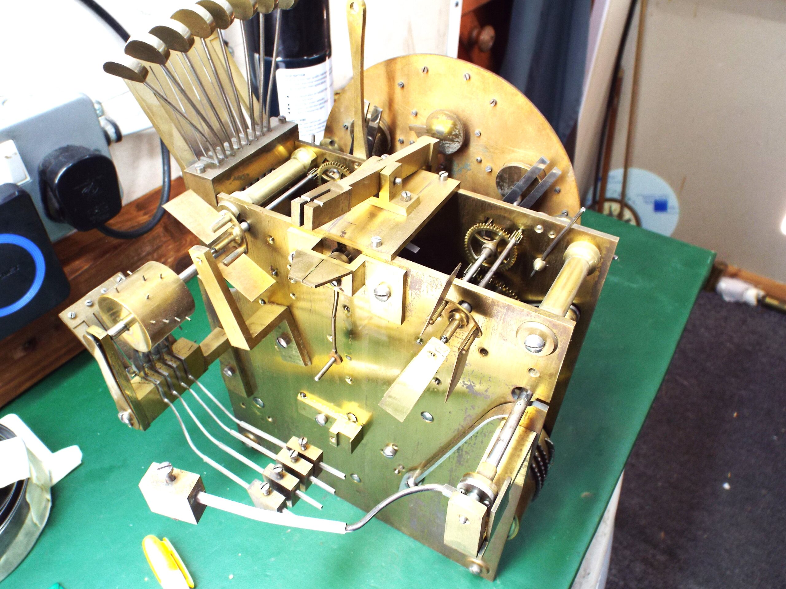 DSCF8186 bracket clock tripple fusee movement